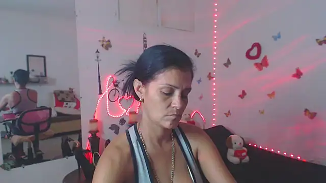 Snapshot of brigitht chatting on September 24, 2025, 2:40 am brigitht online show from September 24, 2025, 2:40 am