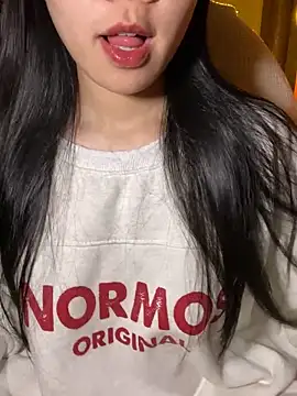 Snapshot of minmin2kk5 chatting on November 28, 2025, 4:07 pm minmin2kk5 online show from November 28, 2025, 4:07 pm