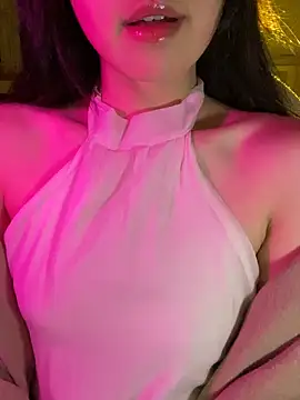 minmin2kk5 online show from December 16, 2025, 2:54 pm