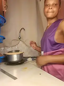 Freya 004 online show from December 5, 2025, 9:52 am