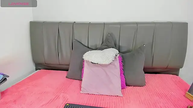 Snapshot of Cherllynn chatting on September 15, 2025, 4:07 pm Cherllynn online show from September 15, 2025, 4:07 pm