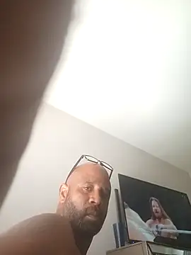 TexasBoy0210 online show from October 21, 2025, 7:24 pm