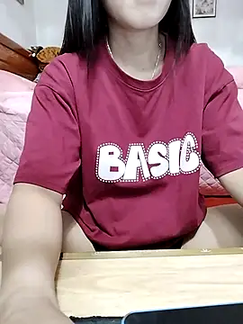 Snapshot of cream1299 chatting on September 18, 2025, 11:46 am cream1299 online show from September 18, 2025, 11:46 am