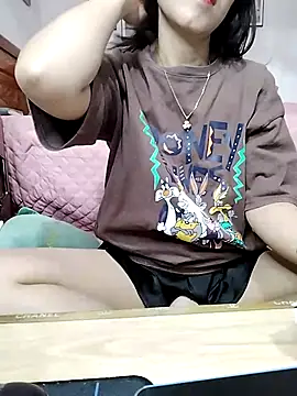 Snapshot of cream1299 chatting on October 30, 2025, 8:17 pm cream1299 online show from October 30, 2025, 8:17 pm