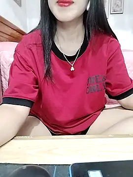 Snapshot of cream1299 chatting on October 20, 2025, 1:33 pm cream1299 online show from October 20, 2025, 1:33 pm