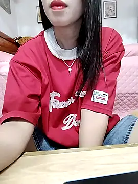 Snapshot of cream1299 chatting on September 19, 2025, 11:58 am cream1299 online show from September 19, 2025, 11:58 am