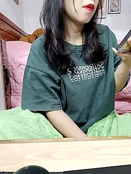 Snapshot of cream1299 chatting on November 19, 2025, 1:49 am cream1299 online show from November 19, 2025, 1:49 am