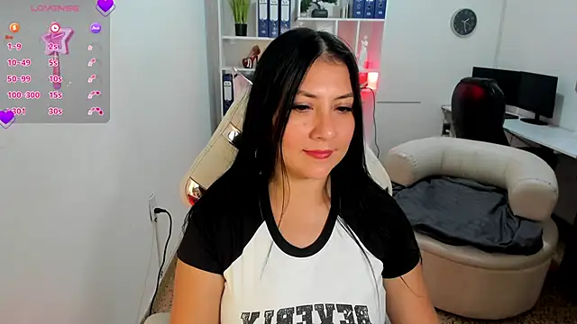 Snapshot of katya_nt chatting on October 3, 2025, 6:31 pm katya nt online show from October 3, 2025, 6:31 pm
