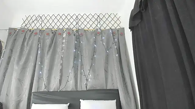 Snapshot of eva1saenz chatting on November 27, 2025, 8:42 pm eva1saenz online show from November 27, 2025, 8:42 pm