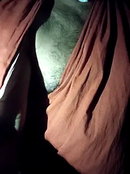 xavierkevi online show from November 28, 2025, 7:14 pm