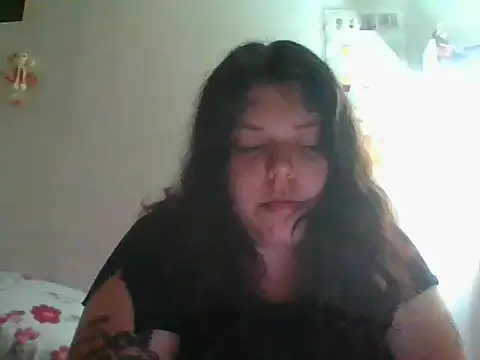 scarletttlove online show from April 19, 2026, 3:51 am