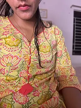 Snapshot of Goddess_sneha chatting on April 17, 2026, 3:48 pm Goddess sneha online show from April 17, 2026, 3:48 pm
