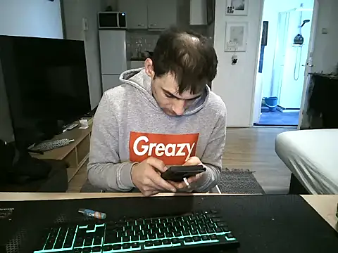 mihaimichael online show from April 8, 2026, 11:55 am