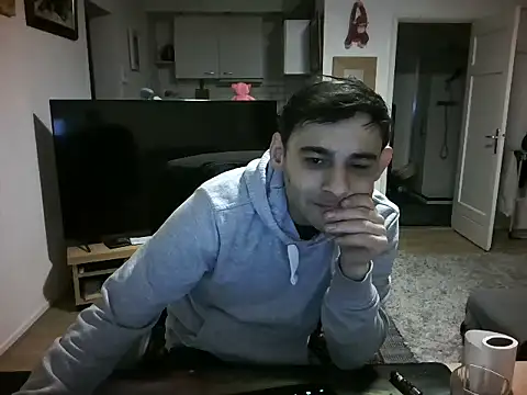 Snapshot of mihaimichael chatting on March 15, 2025, 11:50 pm mihaimichael online show from March 15, 2025, 11:50 pm