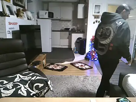 mihaimichael online show from October 24, 2025, 9:36 pm