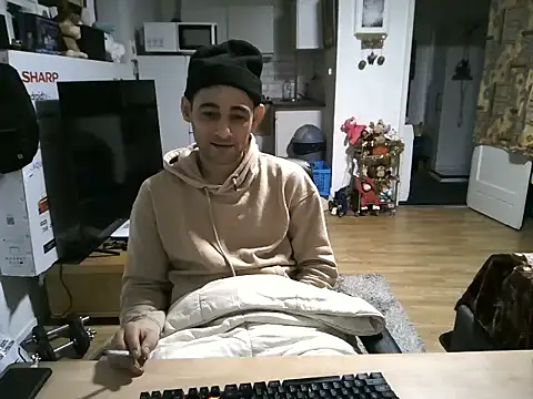 mihaimichael online show from November 18, 2025, 1:21 am