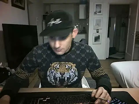 mihaimichael online show from April 13, 2026, 8:46 pm