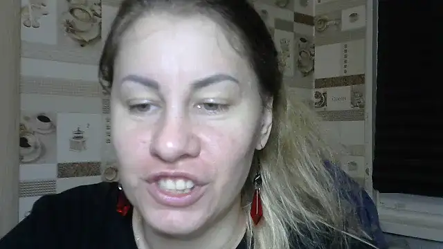 TherestlessKitty online show from December 16, 2025, 10:25 pm