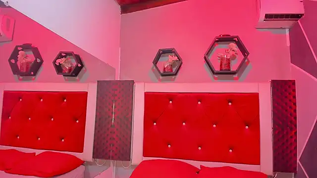 Karoll014 online show from November 11, 2025, 12:44 pm