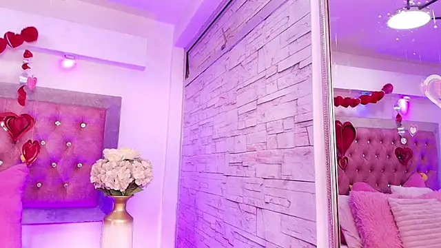 Tayzon Foxxx online show from February 21, 2026, 1:57 pm