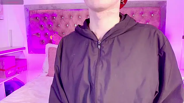 Tayzon Foxxx online show from January 8, 2026, 12:11 pm