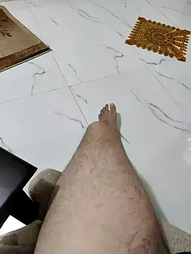 Snapshot of ARYANAVAILABLE chatting on November 20, 2025, 4:07 pm ARYANAVAILABLE online show from November 20, 2025, 4:07 pm