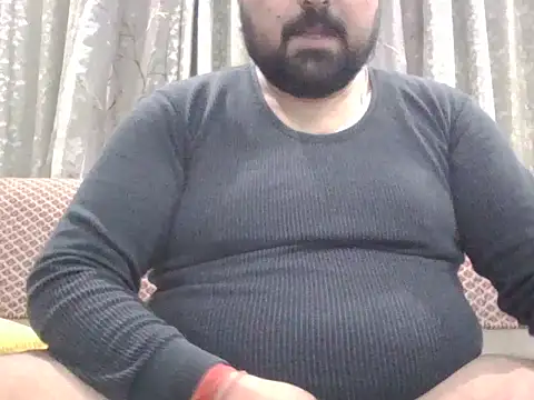 Snapshot of ARYANAVAILABLE chatting on December 18, 2025, 5:45 am ARYANAVAILABLE online show from December 18, 2025, 5:45 am