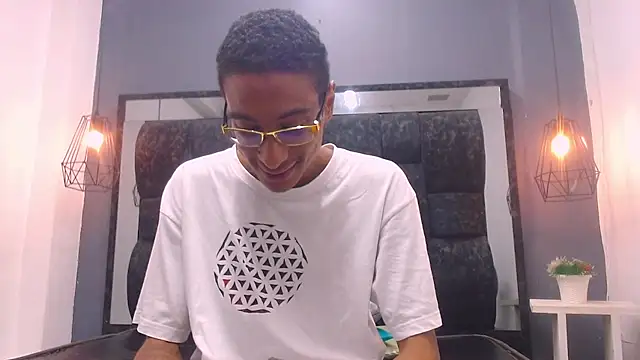 Snapshot of Jose_Smoke chatting on March 4, 2025, 3:44 am Jose Smoke online show from March 4, 2025, 3:44 am