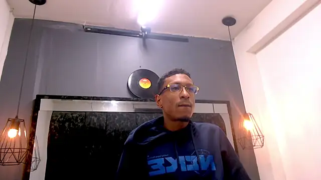 Jose Smoke online show from November 24, 2025, 2:11 am