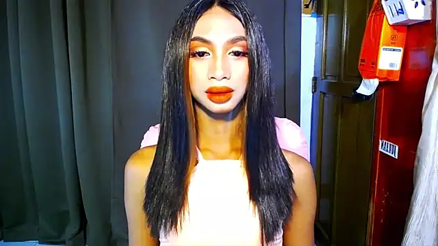 Snapshot of PrettyLatiina chatting on November 2, 2025, 6:07 am PrettyLatiina online show from November 2, 2025, 6:07 am