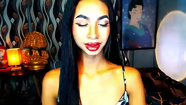 Snapshot of PrettyLatiina chatting on December 19, 2024, 5:18 pm PrettyLatiina online show from December 19, 2024, 5:18 pm