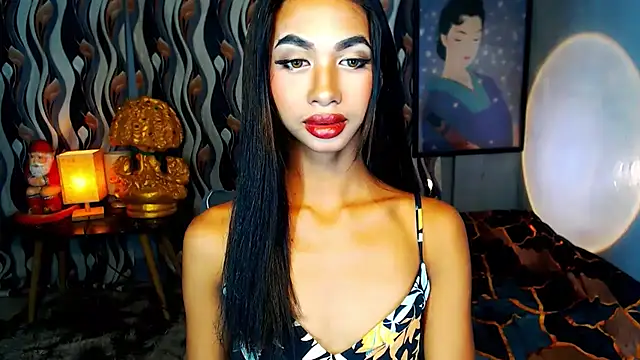 Snapshot of PrettyLatiina chatting on October 24, 2025, 4:28 pm PrettyLatiina online show from October 24, 2025, 4:28 pm