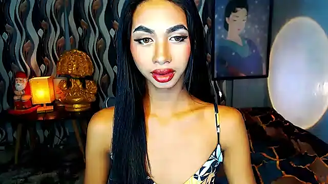 Snapshot of PrettyLatiina chatting on December 16, 2024, 9:31 pm PrettyLatiina online show from December 16, 2024, 9:31 pm