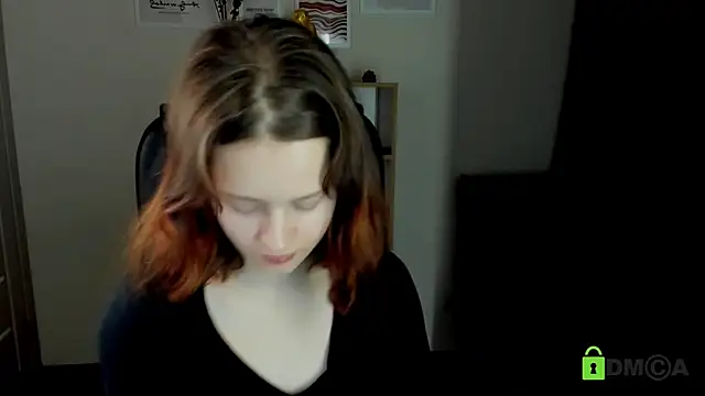 Alina Mills online show from December 4, 2025, 10:03 am