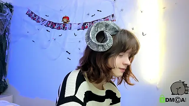 Alina Mills online show from October 27, 2025, 8:48 am