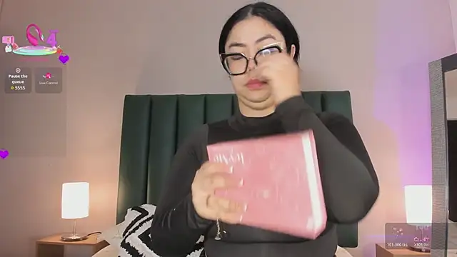 juicy led  online show from March 28, 2026, 11:11 am