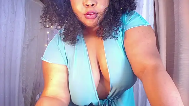 Snapshot of Ana_off_alana chatting on March 18, 2025, 2:29 am Ana off alana online show from March 18, 2025, 2:29 am