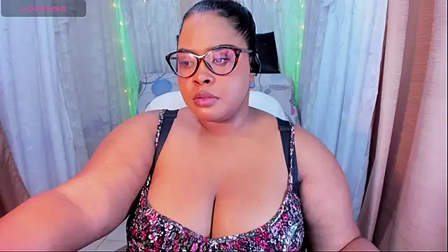 Snapshot of Ana_off_alana chatting on October 18, 2025, 10:34 pm Ana off alana online show from October 18, 2025, 10:34 pm