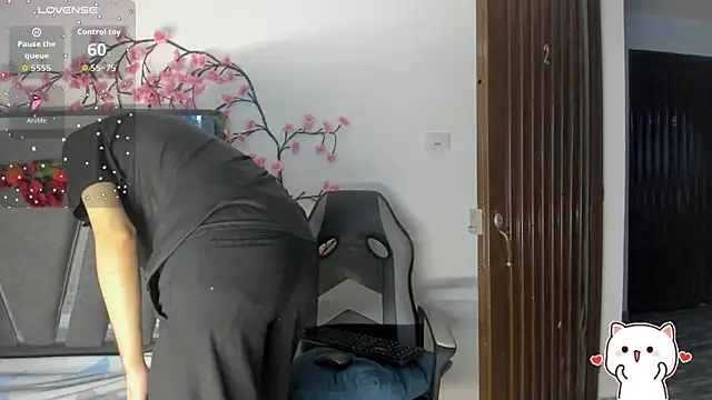 Black Rose2 online show from October 18, 2025, 11:23 am