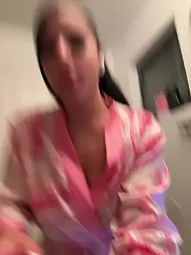 Snapshot of thatonelightskinn chatting on March 11, 2025, 4:41 am thatonelightskinn online show from March 11, 2025, 4:41 am