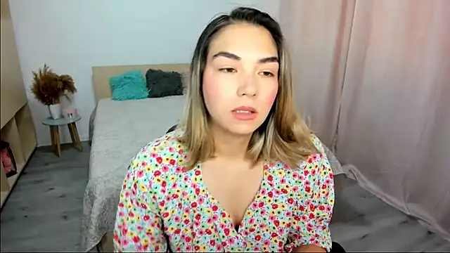 Alexa Dolly12 online show from August 5, 2026, 9:14 am
