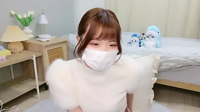 Snapshot of Sayuringo_ chatting on October 6, 2025, 11:44 am Sayuringo online show from October 6, 2025, 11:44 am