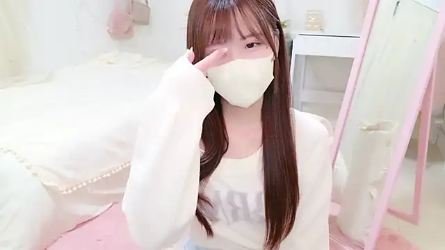 Snapshot of Sayuringo_ chatting on March 5, 2025, 11:06 am Sayuringo online show from March 5, 2025, 11:06 am