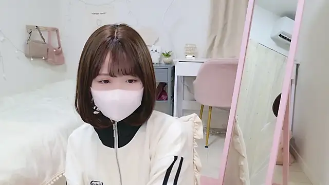 Snapshot of Sayuringo_ chatting on January 20, 2025, 10:40 am Sayuringo online show from January 20, 2025, 10:40 am