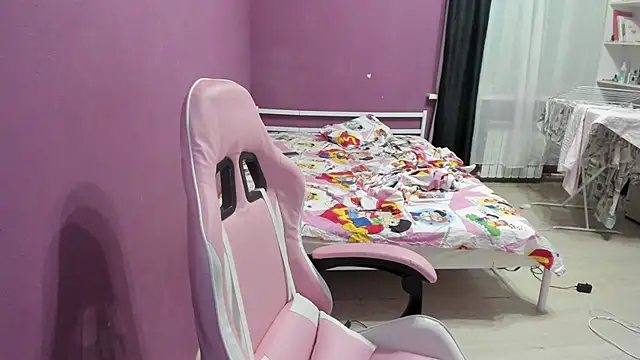 Lika8234 online show from November 6, 2025, 9:41 pm