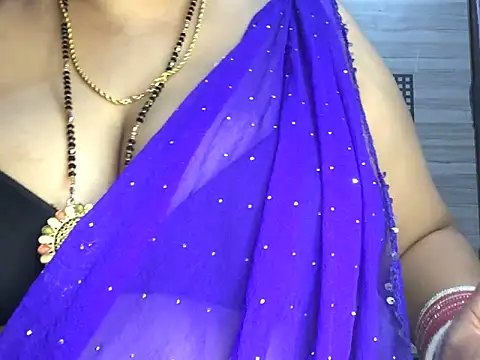 Snapshot of Desi_bhabhiii chatting on January 25, 2025, 6:01 am Desi bhabhiii online show from January 25, 2025, 6:01 am