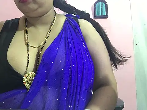 Snapshot of Desi_bhabhiii chatting on January 7, 2025, 5:43 am Desi bhabhiii online show from January 7, 2025, 5:43 am