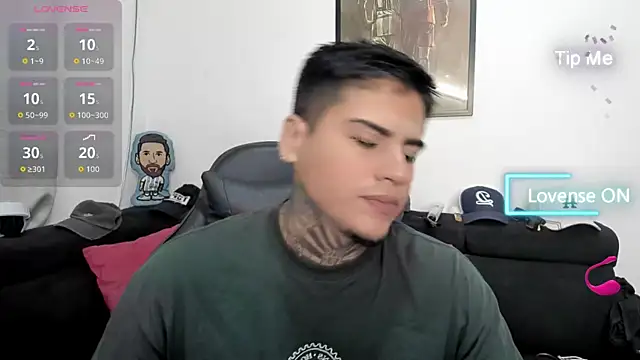 Snapshot of mad_maxxx2 chatting on November 14, 2025, 11:36 am mad maxxx2 online show from November 14, 2025, 11:36 am