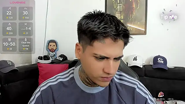 Snapshot of mad_maxxx2 chatting on December 18, 2025, 12:31 pm mad maxxx2 online show from December 18, 2025, 12:31 pm