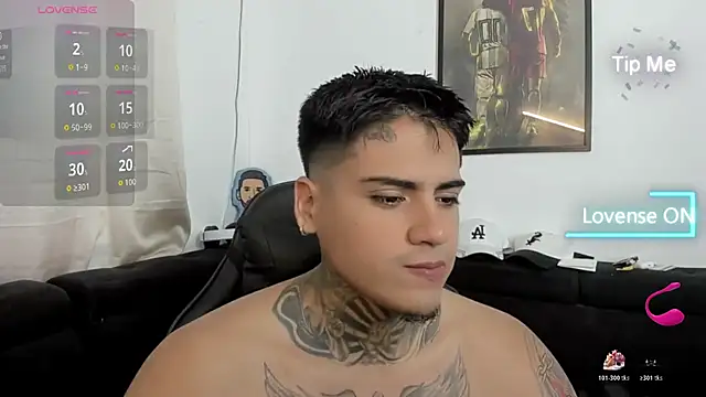 Snapshot of mad_maxxx2 chatting on November 23, 2025, 1:43 pm mad maxxx2 online show from November 23, 2025, 1:43 pm